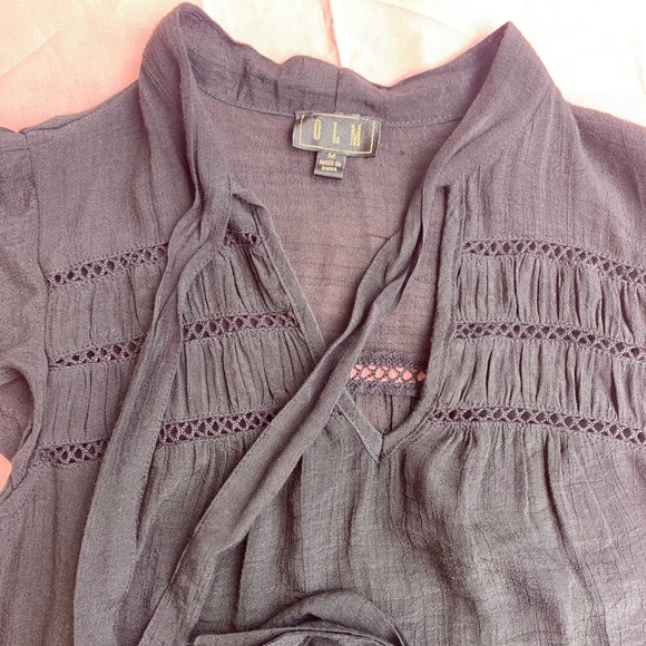 Black tie-front blouse - Picture 2 of 5